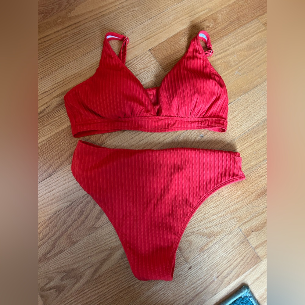 Red Bikini Set - Picture 2 of 5